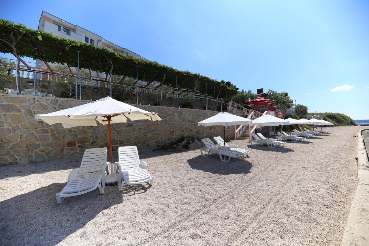 Pension Augustino Miletici Экстерьер фото