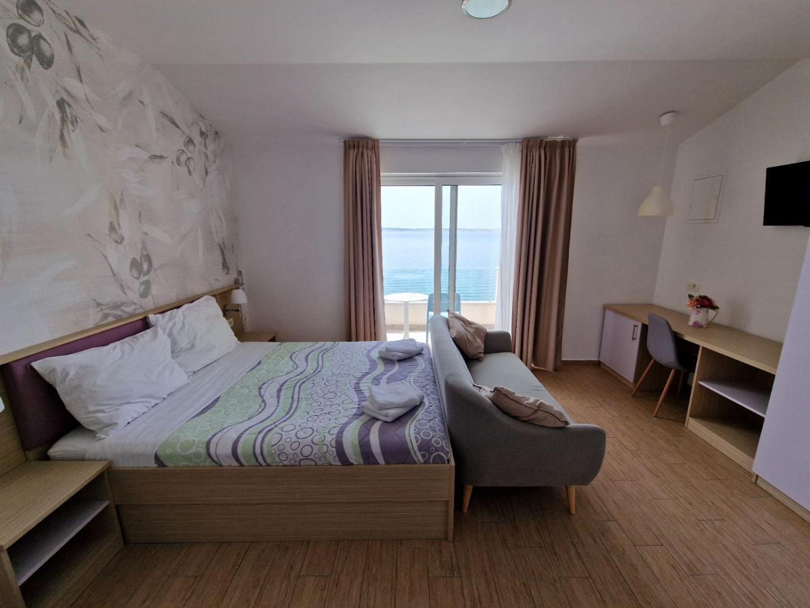 Pension Augustino Miletici Экстерьер фото
